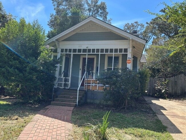 property at 123 Dalzell St