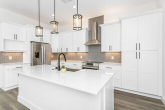 802 Gray Oak Ct in Fredericksburg, TX - Building Photo - Building Photo