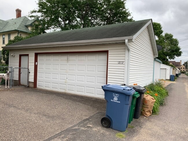 1222 Washington St NE in Minneapolis, MN - Building Photo - Building Photo
