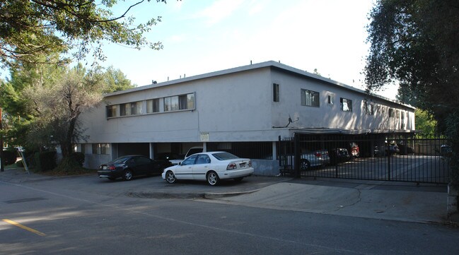 13060 Burbank Blvd in Sherman Oaks, CA - Building Photo - Building Photo