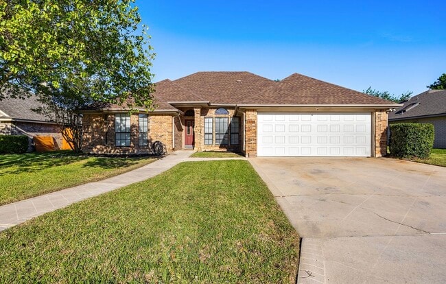property at 1705 Lynx Cir