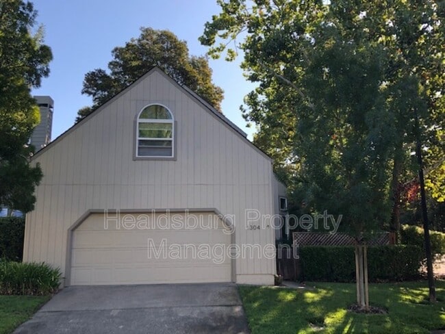 property at 1304 Foothill Dr
