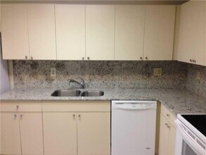 6542 Via Regina in Boca Raton, FL - Building Photo - Building Photo