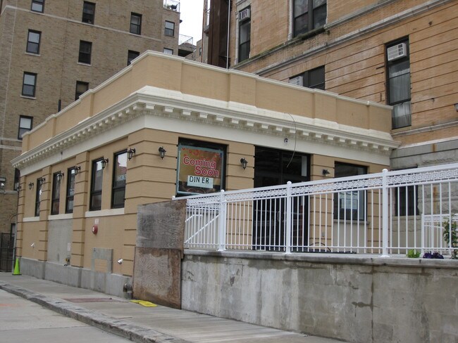 699 Classon Ave in Brooklyn, NY - Foto de edificio - Building Photo