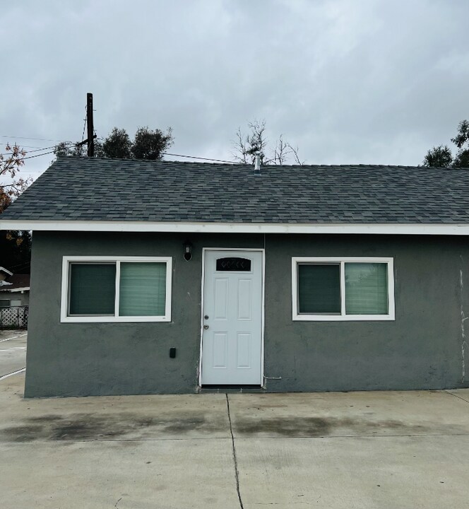 21633 Cottonwood Ave in Moreno Valley, CA - Foto de edificio