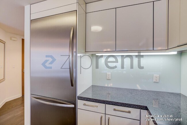 338 Spear St in San Francisco, CA - Building Photo - Building Photo