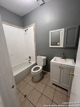 1702 W Craig, 2 in San Antonio, TX - Building Photo - Building Photo