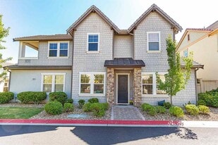 1644 Sawtooth Trail in Reno, NV - Building Photo