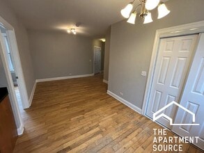 4548 W George St, Unit 2 in Chicago, IL - Foto de edificio - Building Photo