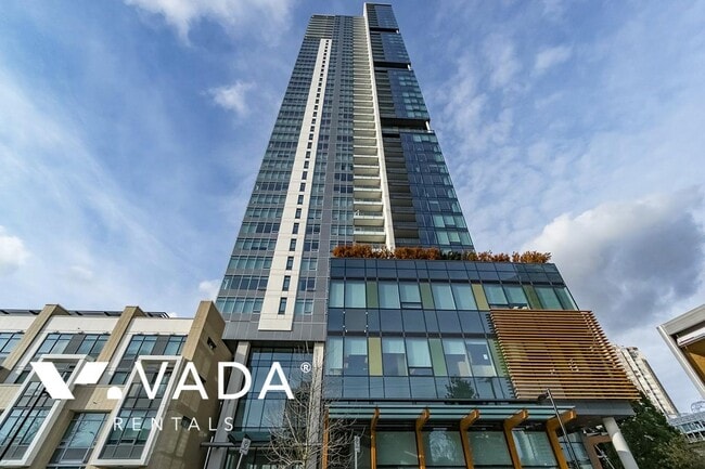6461 Telford Ave in Burnaby, BC - Building Photo - Building Photo