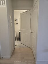 8 The Esplanade in Toronto, ON - Building Photo - Building Photo