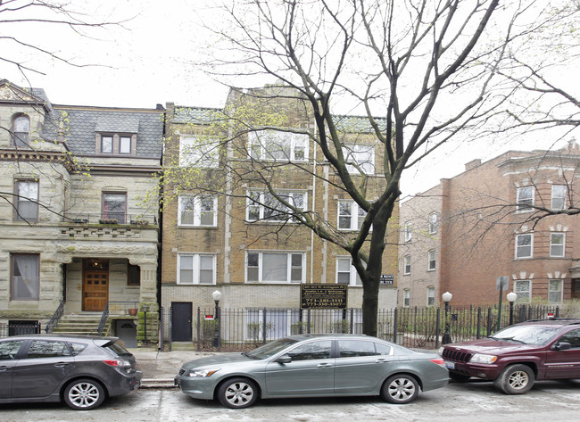 611-613 W Arlington Pl in Chicago, IL - Building Photo - Building Photo