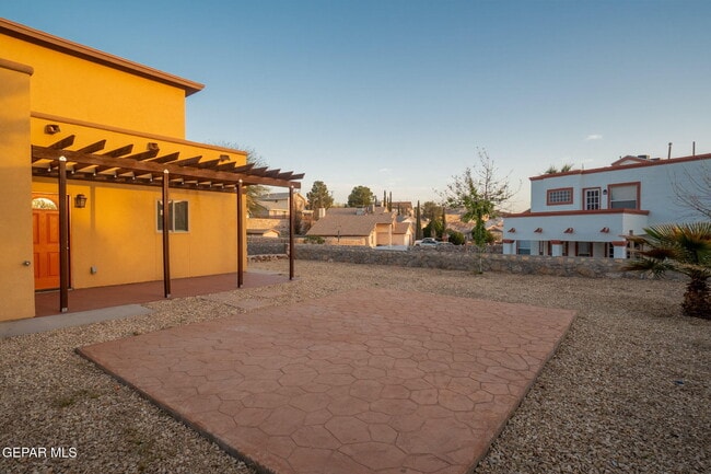 property at 7321 Mission Viejo Dr