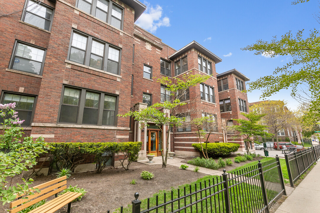 7648 N Eastlake Terrace in Chicago, IL - Building Photo