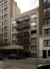 110 E 84th St in New York, NY - Foto de edificio - Building Photo