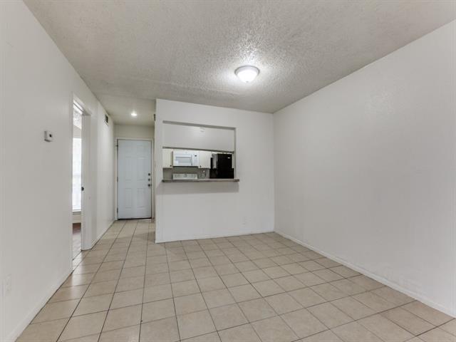 6050 Melody Ln in Dallas, TX - Building Photo - Building Photo