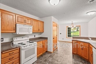 5646 100th Ln N in Brooklyn Park, MN - Building Photo - Building Photo