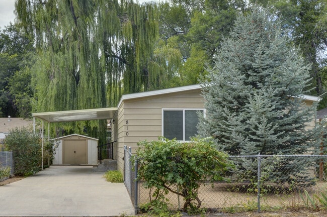 property at 810 Bird St