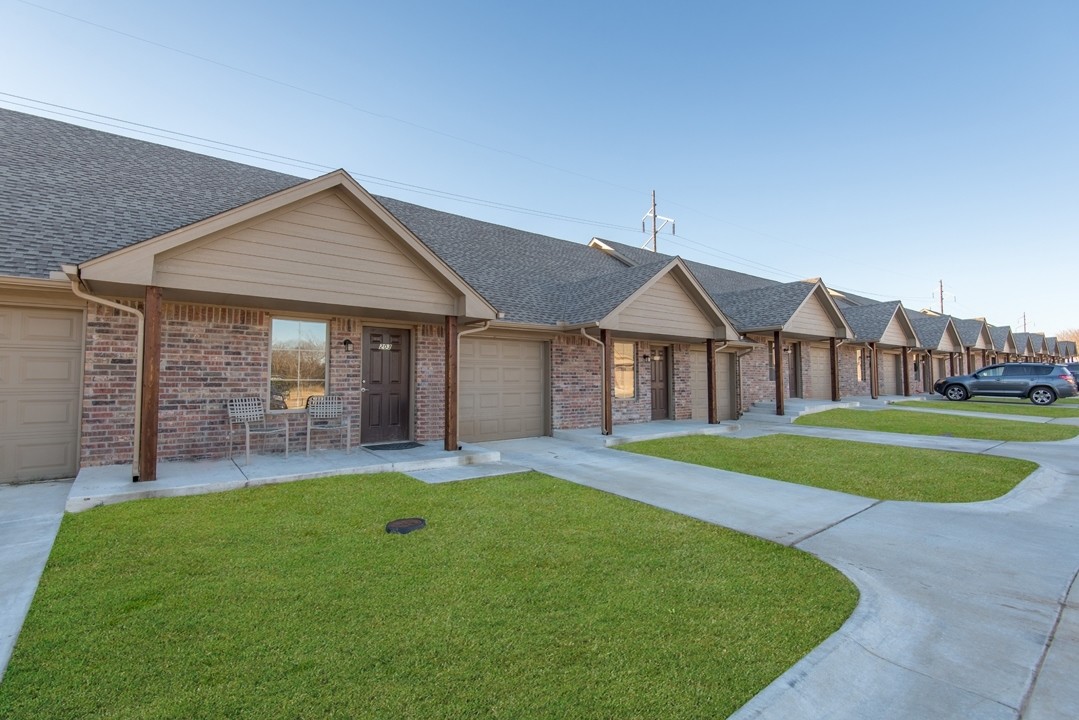 Belmont Park in Shawnee, OK - Building Photo