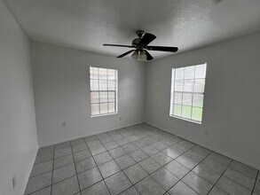 5105 Villa Bonita St in Brownsville, TX - Foto de edificio - Building Photo