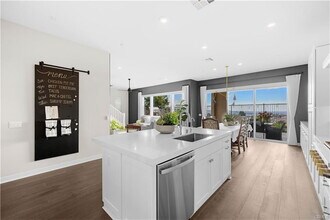 545 Serrano Summit Dr in Lake Forest, CA - Building Photo - Building Photo