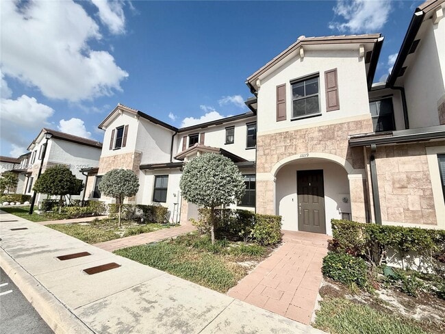 11119 W 34th Wy. in Hialeah, FL - Building Photo - Building Photo