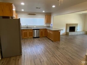 3805 Phaffle Dr in Bakersfield, CA - Building Photo - Building Photo