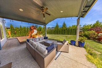 3324 NE Tillicum Cir in Camas, WA - Foto de edificio - Building Photo