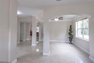 5280 NW 95th Ave in Coral Springs, FL - Building Photo - Building Photo