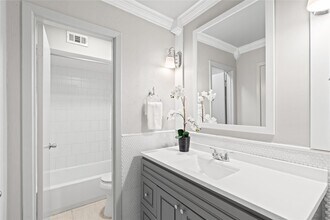 3924 W Alabama St in Houston, TX - Building Photo - Building Photo