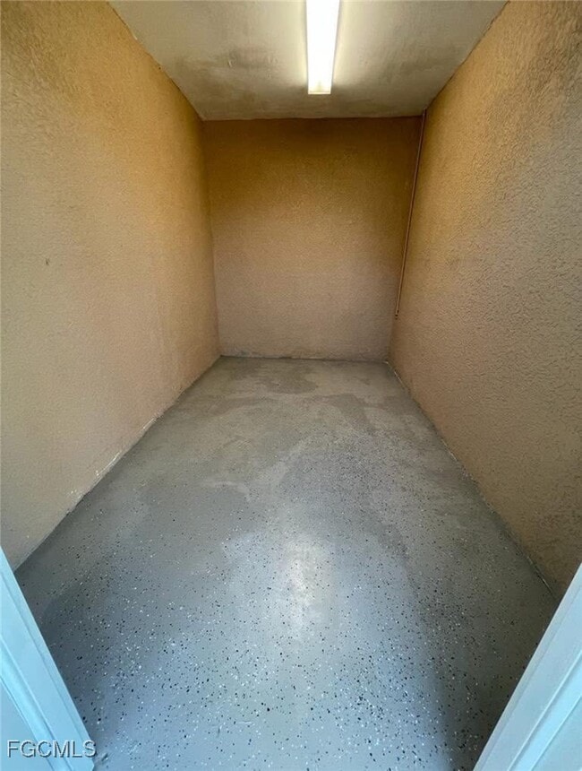 621 Joel Blvd in Lehigh Acres, FL - Building Photo - Building Photo