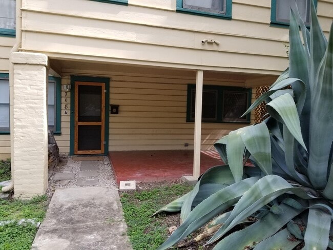 property at 708 W 8th St