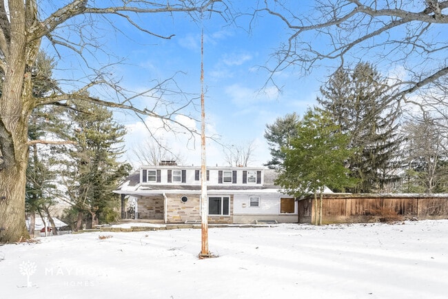 property at 2343 Ridgewood Rd