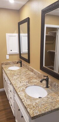 224 Canterbury Dr photo'