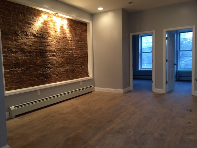 3 bedroom With a Backyard in Brooklyn, NY - Building Photo - Building Photo