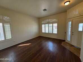 19231 N Coyote Lakes Pkwy in Surprise, AZ - Building Photo - Building Photo