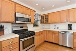31 1st St, Unit 2 in Melrose, MA - Foto de edificio - Building Photo