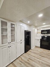 610 W 5735 S in Murray, UT - Foto de edificio - Building Photo