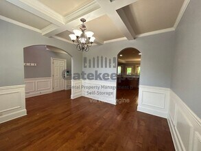 124 Village Pl in Newnan, GA - Building Photo - Building Photo