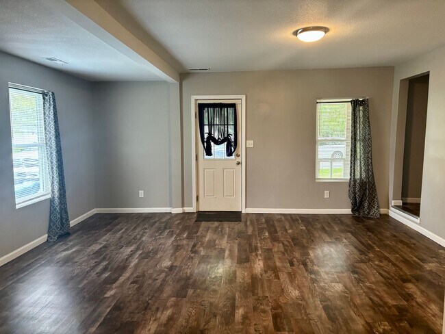 516 E Silver St in Bluffton, IN - Building Photo - Building Photo