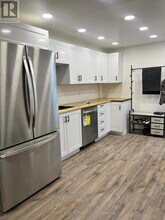 20 Meadowland Ave in Barrie, ON - Building Photo - Building Photo