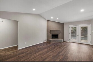 1300 Timbercrest Dr in Benbrook, TX - Building Photo - Building Photo
