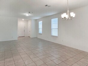 4660 Via Sonoma Trail in Converse, TX - Building Photo - Building Photo