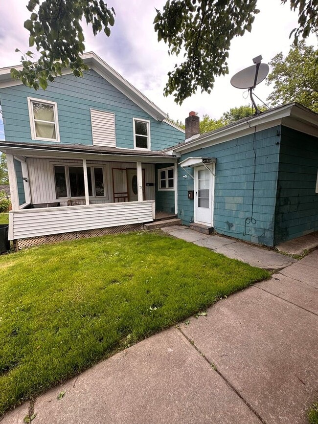property at 53 Orchard St