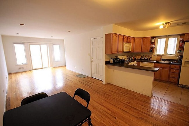 156 Congress St in Jersey City, NJ - Building Photo - Building Photo