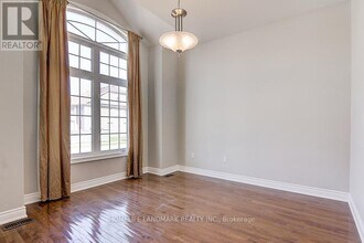 146 Lady Fenyrose Ave in Vaughan, ON - Building Photo - Building Photo