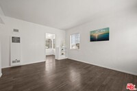 2117 Stewart St in Santa Monica, CA - Building Photo - Building Photo