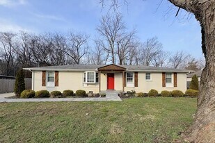 5008 Suter Dr in Nashville, TN - Building Photo