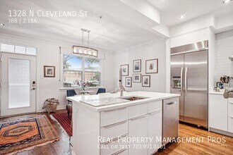 1328 N Cleveland St in Arlington, VA - Building Photo - Building Photo