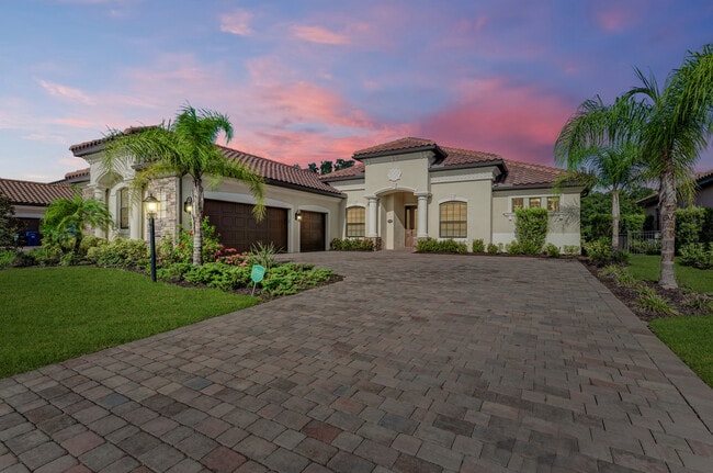 13819 Swiftwater Way in Lakewood Ranch, FL - Building Photo - Building Photo